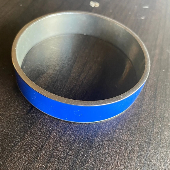 Metal Blue Bangle Bracelet - Picture 1 of 2